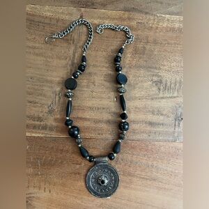 Metal medallion necklace